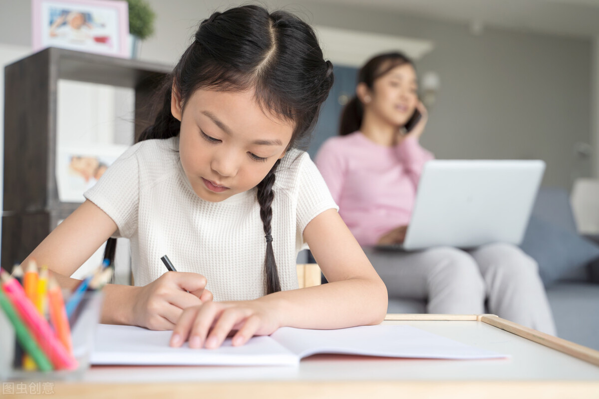 怎么让孩子高效写作业？确保孩子注意力集中写作业是关键
